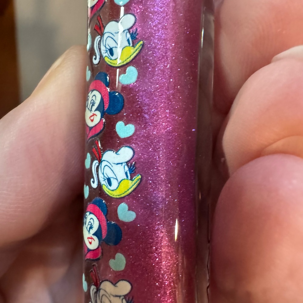 MAC x Disney Minnie & Daisy “Polka Dot”Lipgloss - Picture 5 of 7